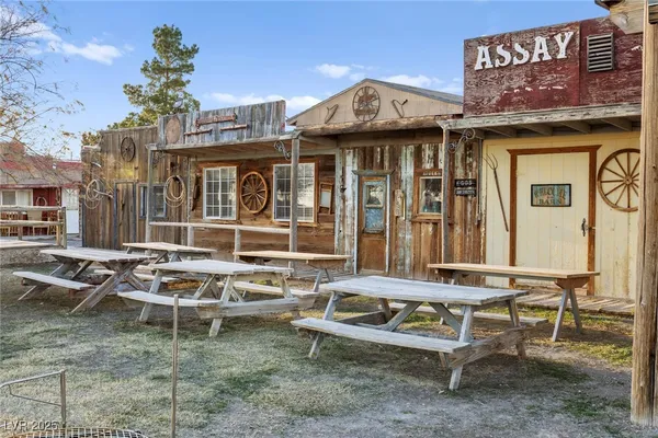 $2,500,000 | 5770 South Peterson Road, Amargosa Valley, NV 89020