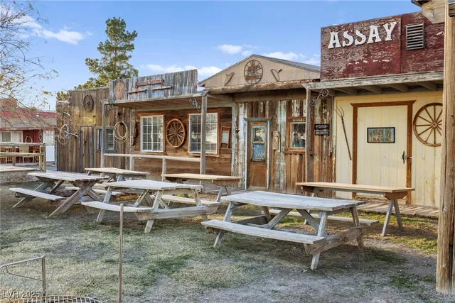 $2,500,000 | 5770 South Peterson Road, Amargosa Valley, NV 89020