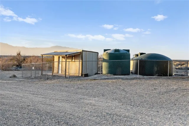 $2,500,000 | 5770 South Peterson Road, Amargosa Valley, NV 89020