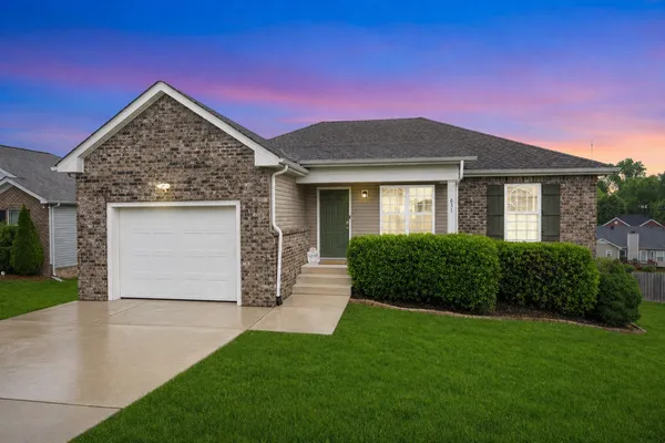 $314,900 | 631 Berry Circle, Springfield, TN 37172