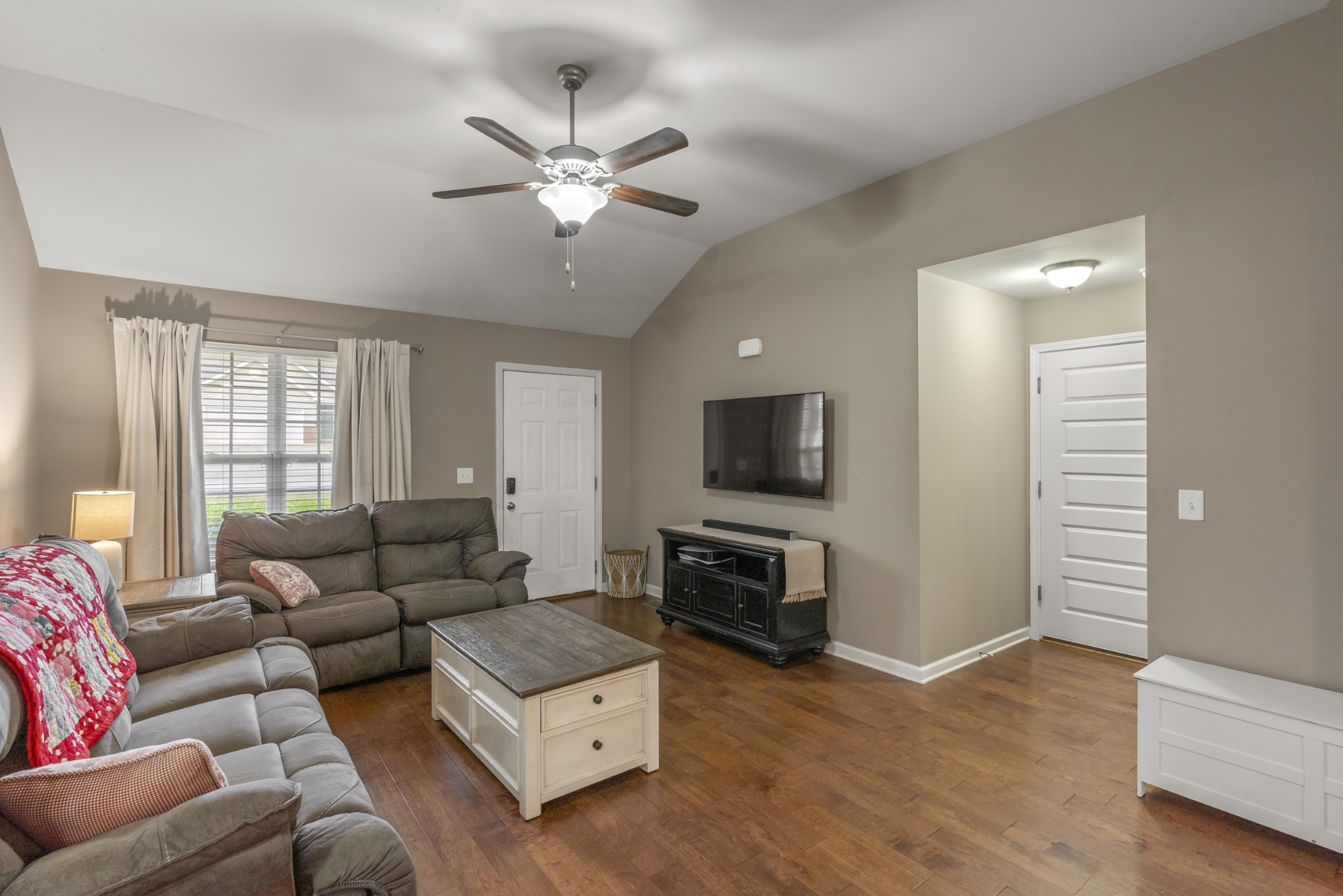 631 Berry Circle Springfield, TN 37172 - Photo 5 of 42