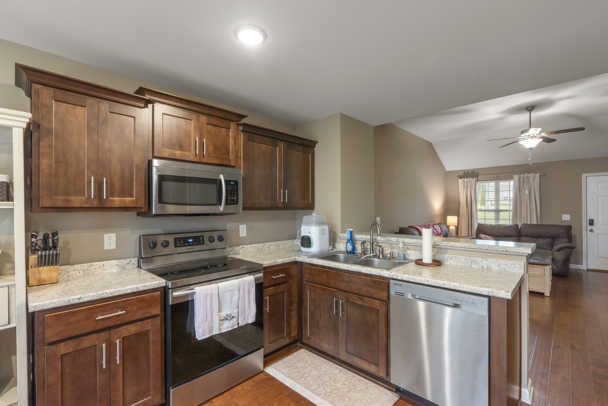 631 Berry Circle Springfield, TN 37172 - Photo 7 of 42