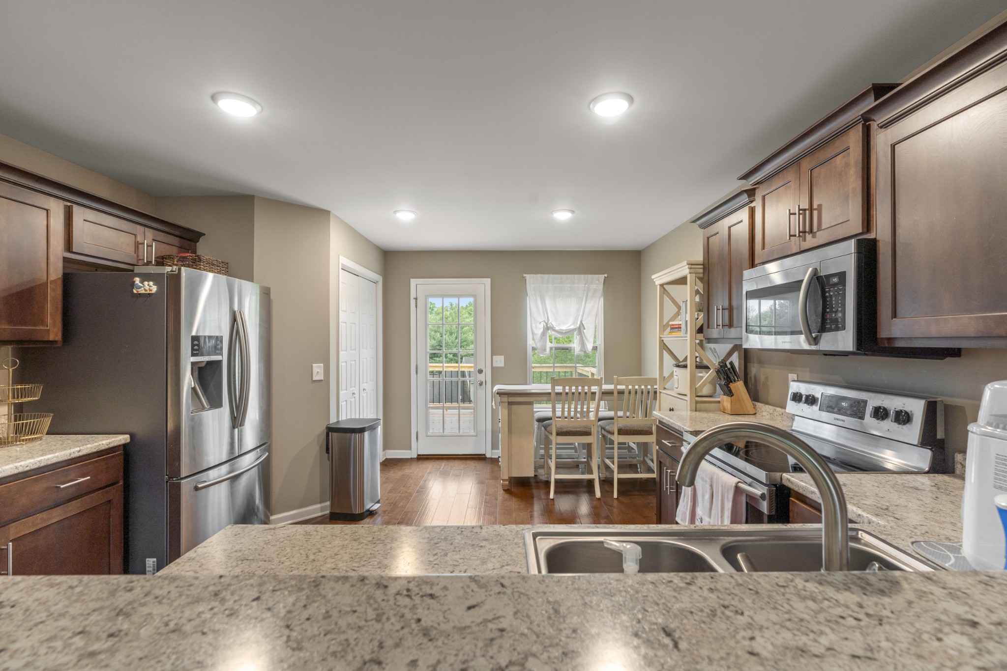 631 Berry Circle Springfield, TN 37172 - Photo 8 of 42