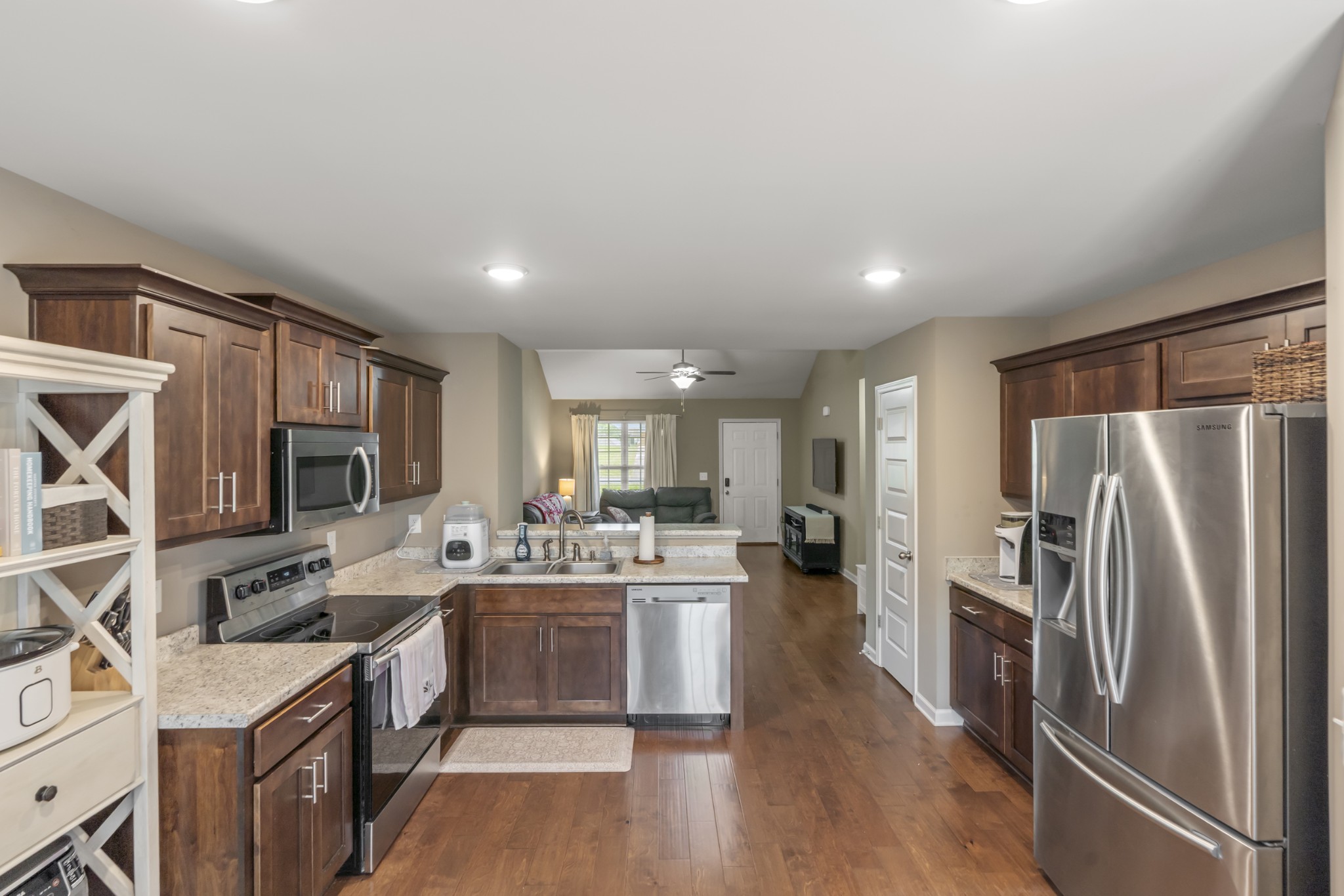 631 Berry Circle Springfield, TN 37172 - Photo 10 of 42