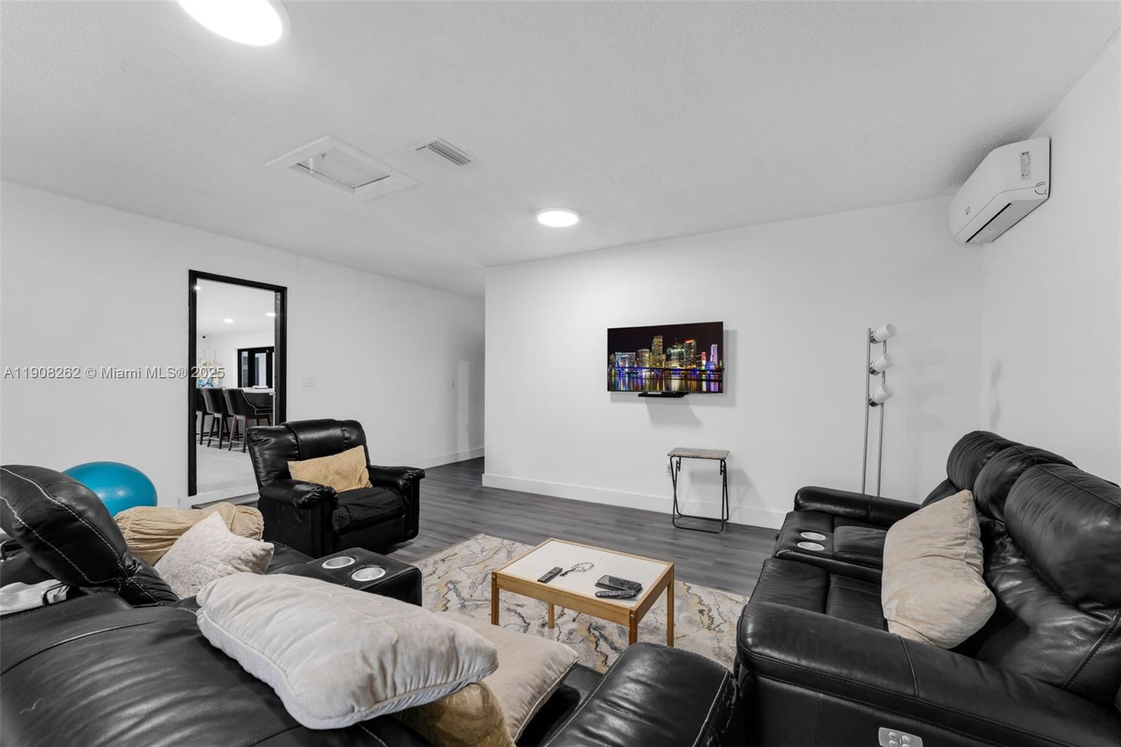 551 Southwest 127th Avenue Miami, FL 33184 - Photo 11 of 47 a living room with furniture