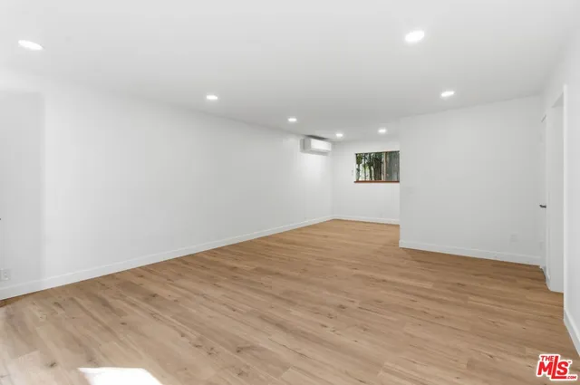 $6,250 | 614 6th Avenue, Unit 2, Venice, CA 90291