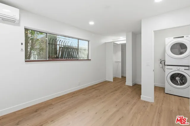 $6,250 | 614 6th Avenue, Unit 2, Venice, CA 90291