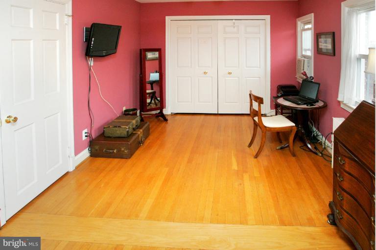 2120 Tunlaw Road Northwest Washington, DC 20007 - Photo 14 of 17 Bedroom
