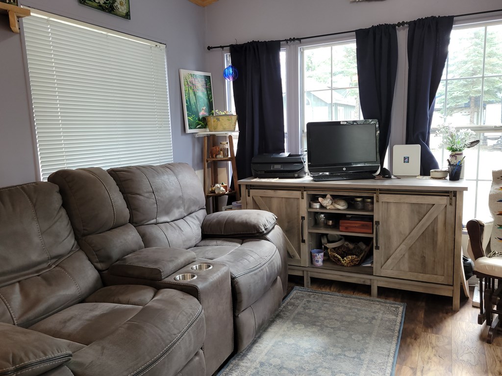 12 D Street Cascade, ID 83611 - Photo 6 of 23 New flooring