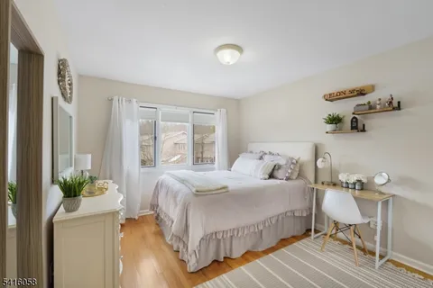 $749,000 | 16 Riggs Court, Bernards, NJ 07920