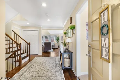 $749,000 | 16 Riggs Court, Bernards, NJ 07920