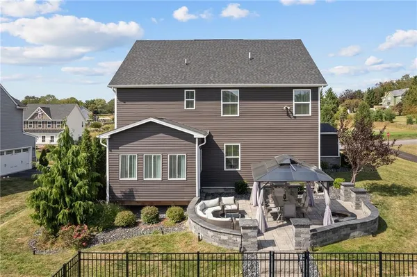 $747,700 | 1001 Black Sands Drive, Jeannette, PA 15644