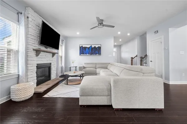 $747,700 | 1001 Black Sands Drive, Jeannette, PA 15644
