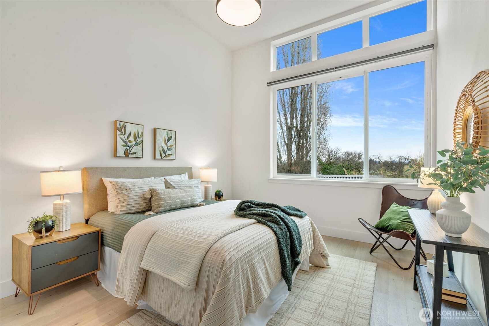 908 North 46th Street, Unit F Seattle, WA 98103 - Photo 30 of 40