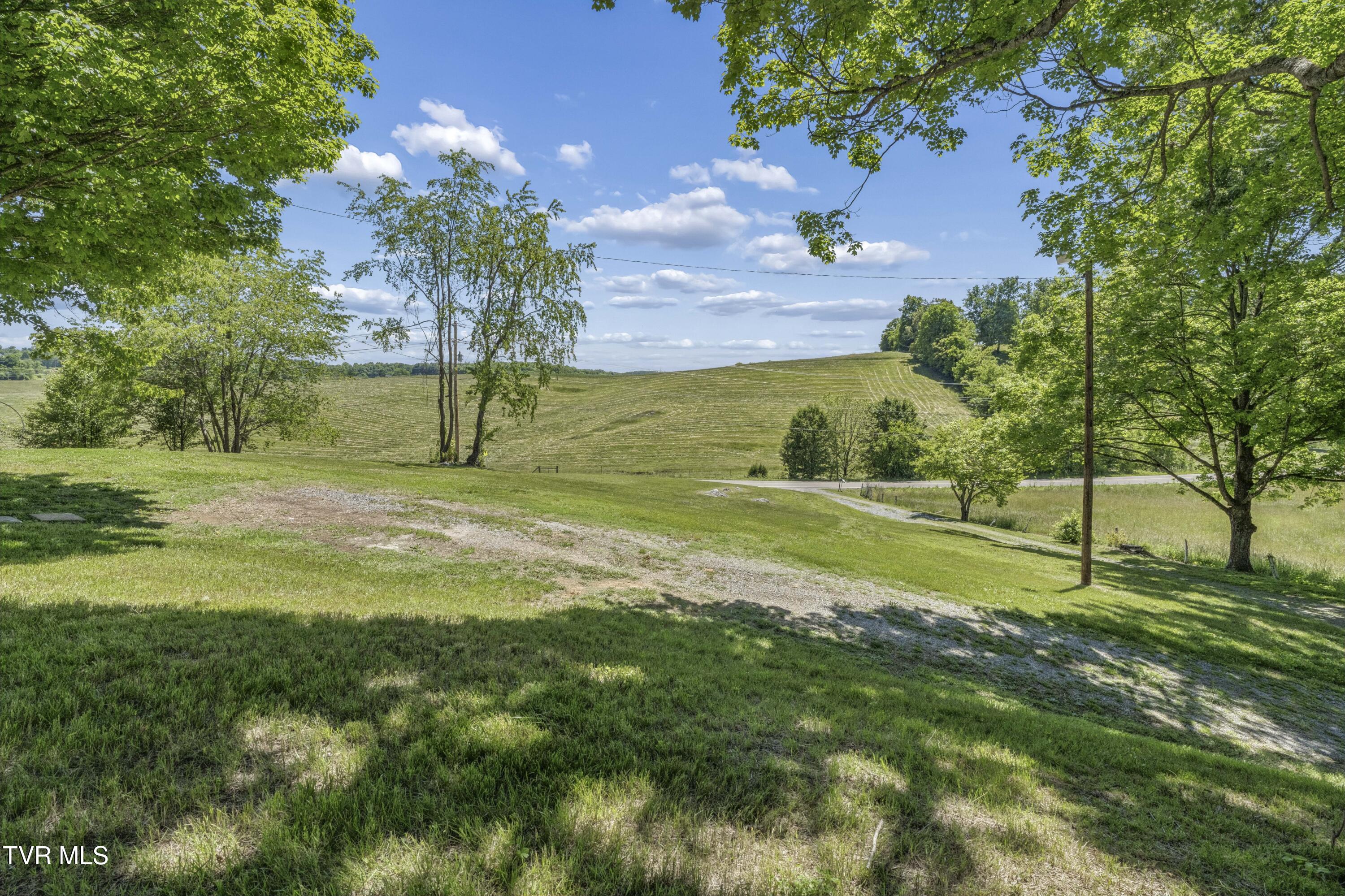 212 Highland Church Road Gray, TN 37615 - Photo 27 of 42 HighlandChurch--65