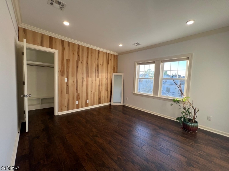 736 Pennington Street Elizabeth, NJ 07202 - Photo 6 of 31