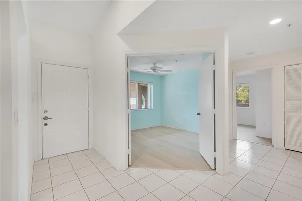 $3,100 | 5876 Regal Glen Drive, Unit 201, Boynton Beach, FL 33437