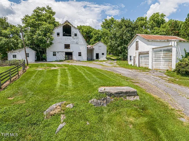 $1,200,000 | 25453 Lee Highway, Unit 1A, Abingdon, VA 24211