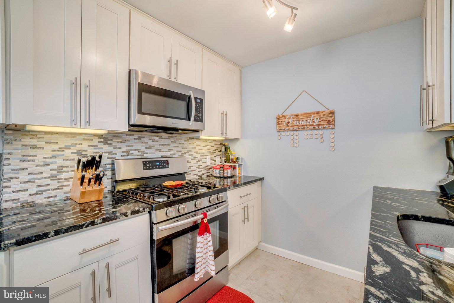 906 Olmstead Road Baltimore, MD 21208 - Photo 11 of 33