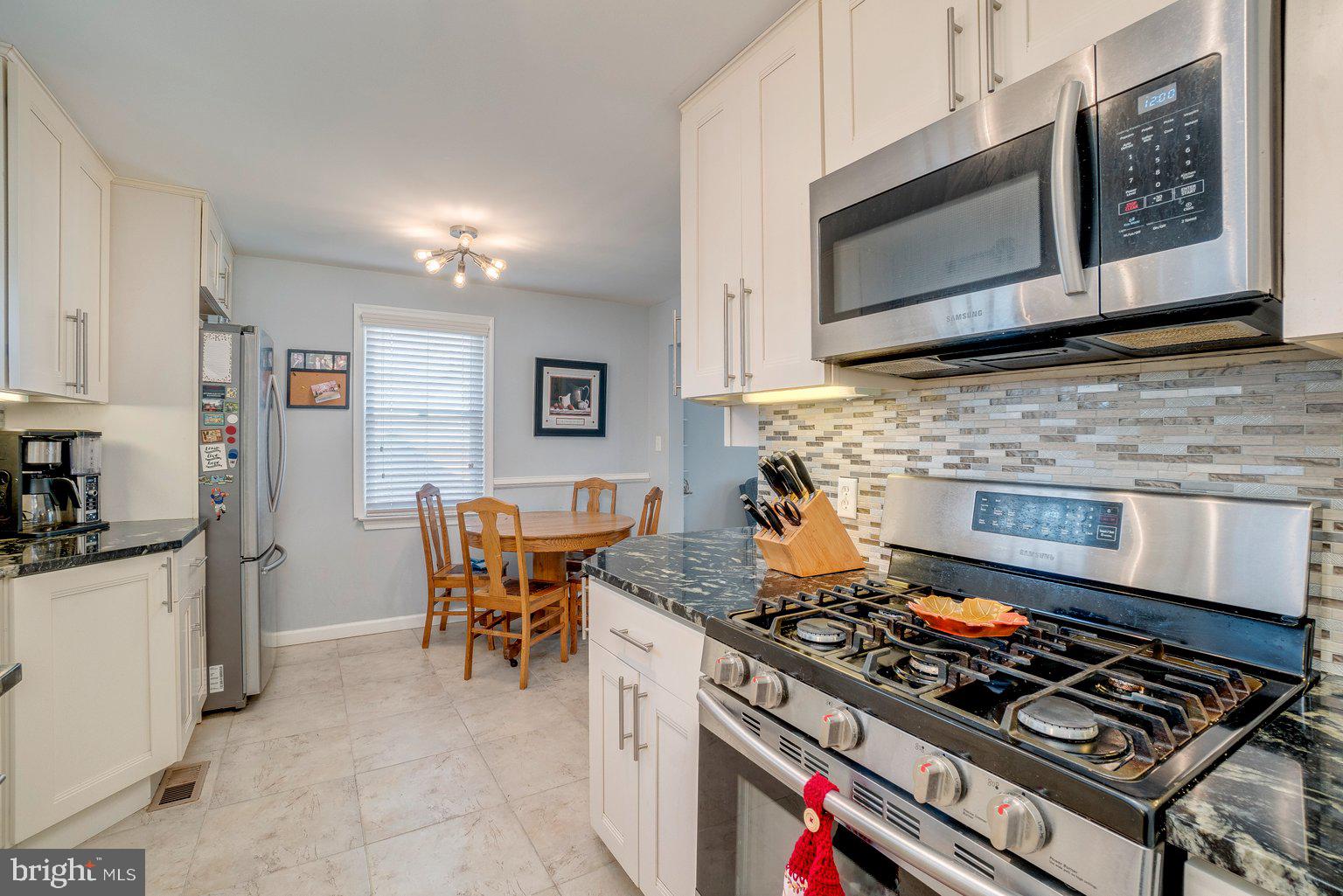 906 Olmstead Road Baltimore, MD 21208 - Photo 12 of 33