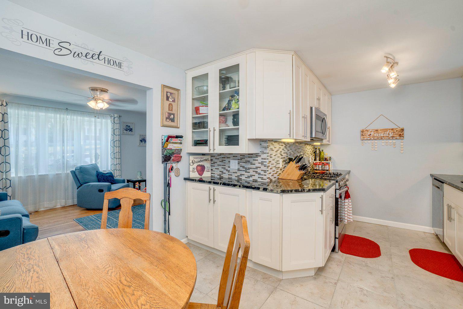 906 Olmstead Road Baltimore, MD 21208 - Photo 4 of 33