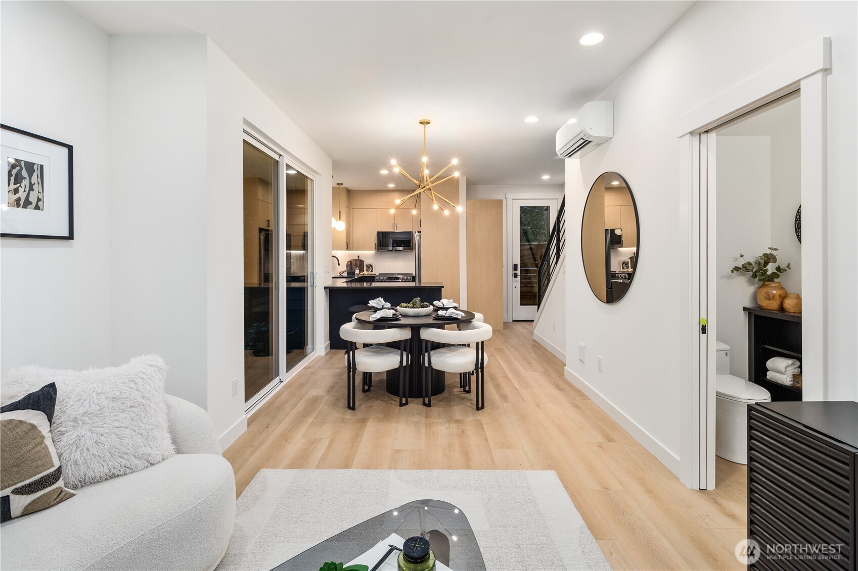 3417 48th Avenue Southwest Seattle, WA 98116 - Photo 16 of 40