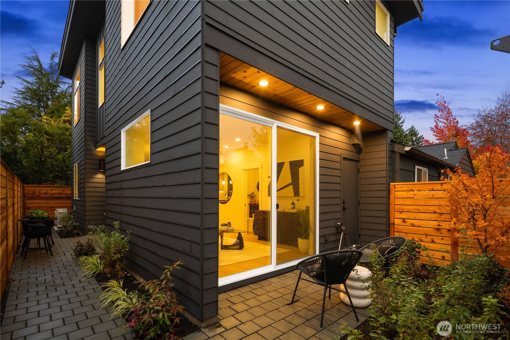 3417 48th Avenue Southwest Seattle, WA 98116 - Photo 20 of 39