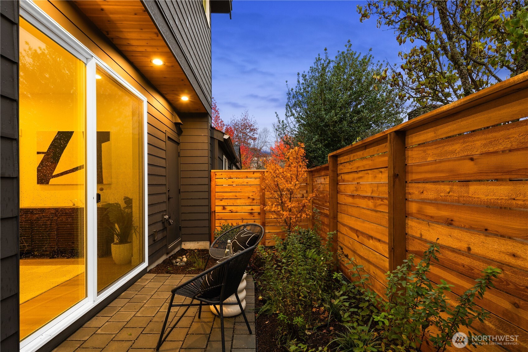 3417 48th Avenue Southwest Seattle, WA 98116 - Photo 21 of 39