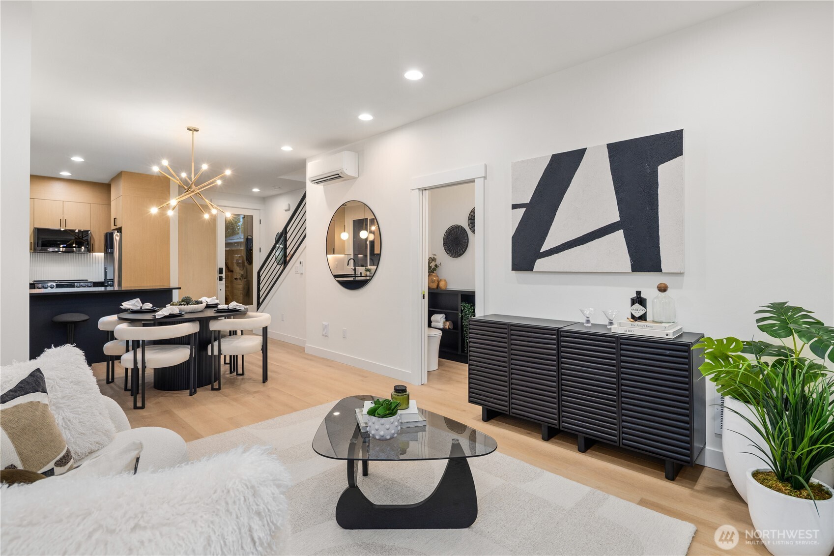 3417 48th Avenue Southwest Seattle, WA 98116 - Photo 23 of 40