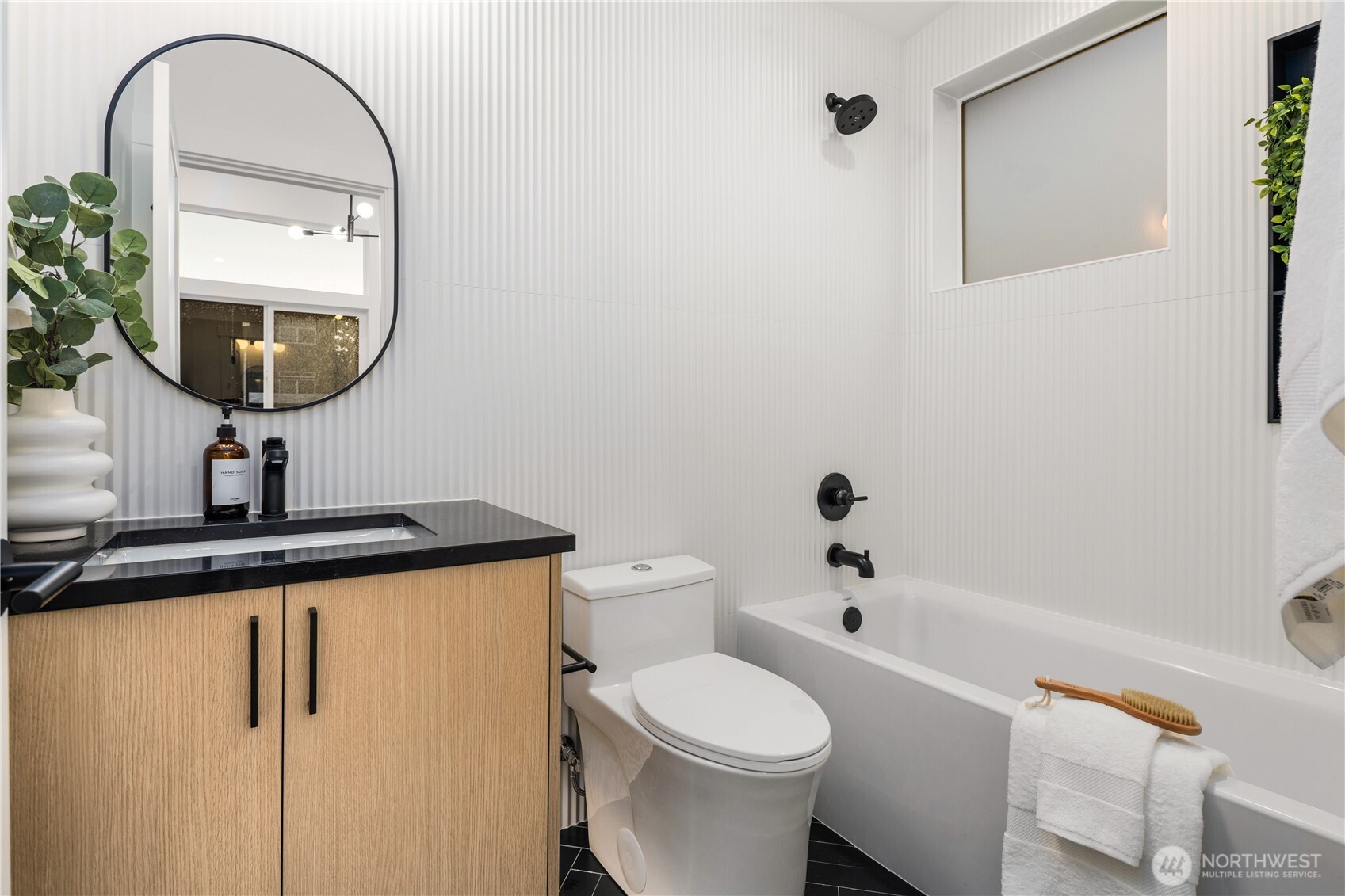 3417 48th Avenue Southwest Seattle, WA 98116 - Photo 30 of 40