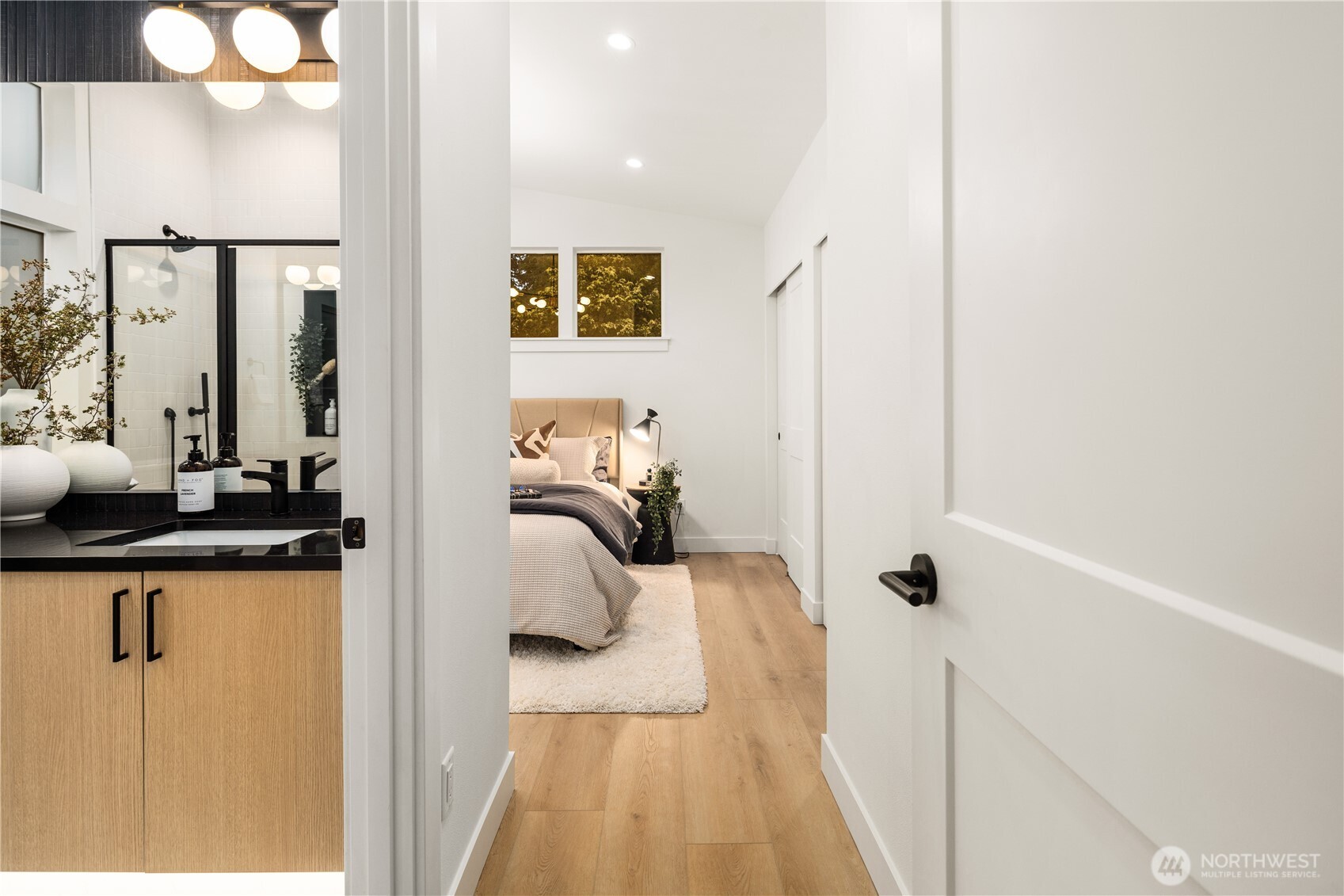 3417 48th Avenue Southwest Seattle, WA 98116 - Photo 35 of 40