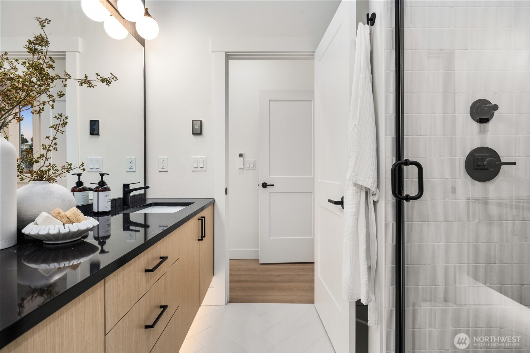 3417 48th Avenue Southwest Seattle, WA 98116 - Photo 36 of 39