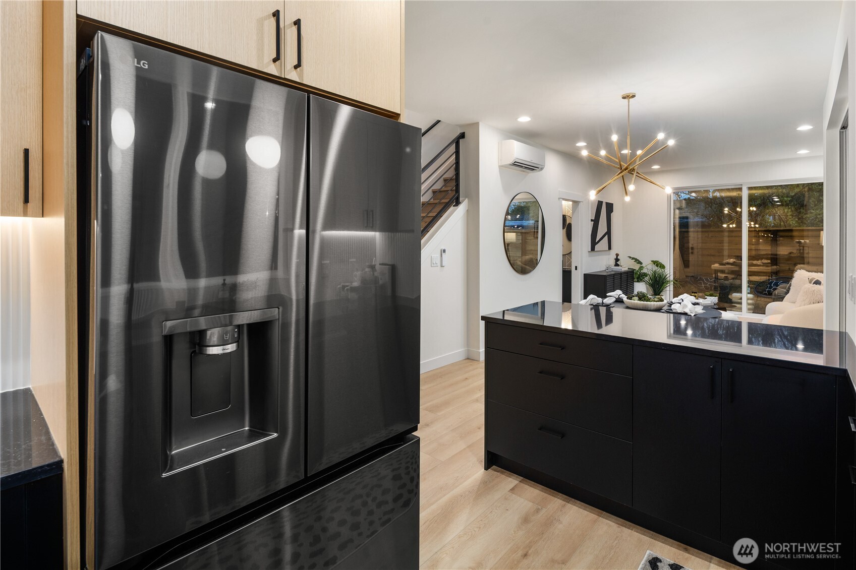 3417 48th Avenue Southwest Seattle, WA 98116 - Photo 8 of 39