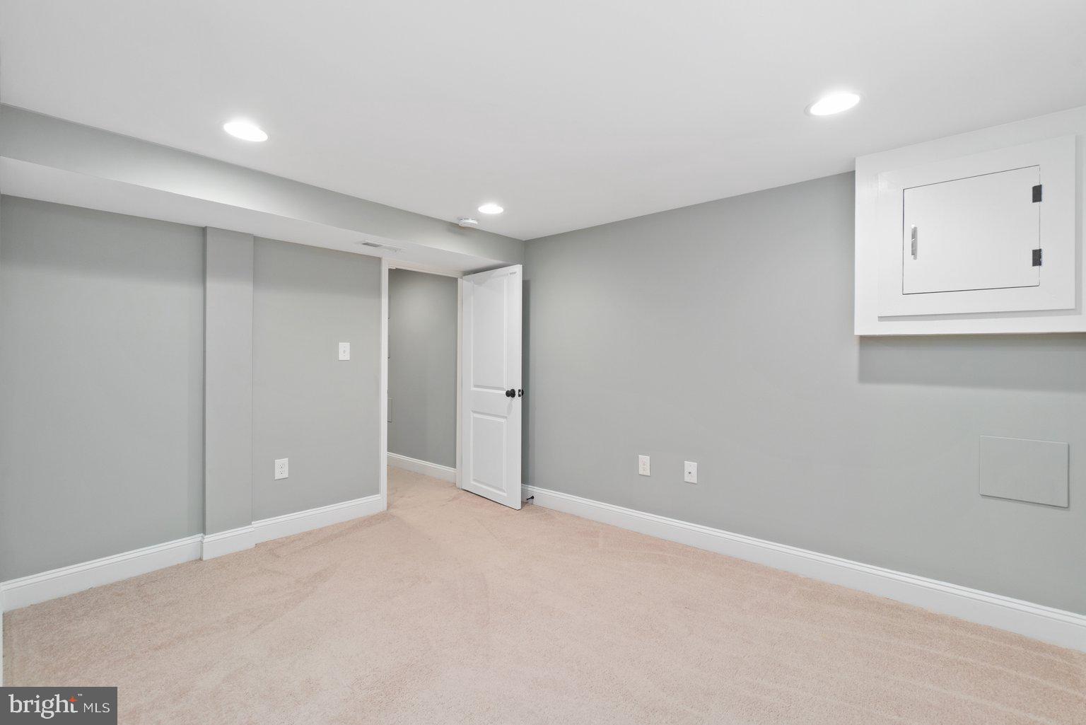 6103 Tramore Road Baltimore, MD 21214 - Photo 31 of 37