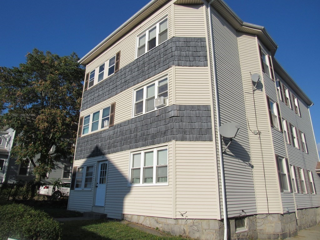 52 Plantation Street, Unit 3 Worcester, MA 01604 - Photo 1 of 4