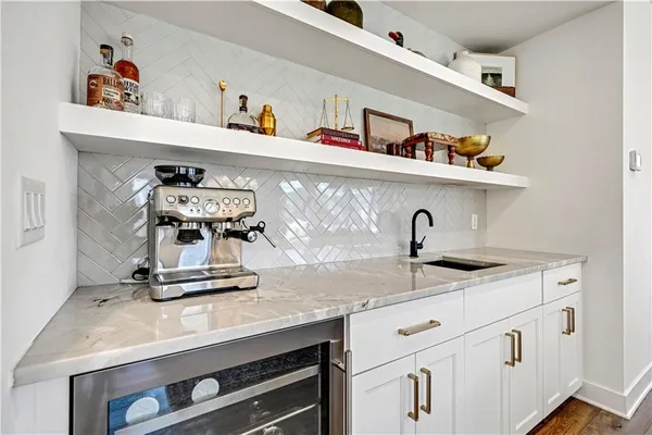 $1,250,000 | 5203 West 71st Terrace, Prairie Village, KS 66208