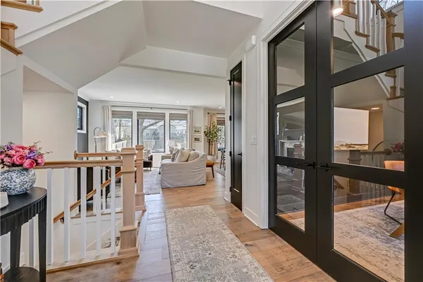 $1,250,000 | 5203 West 71st Terrace, Prairie Village, KS 66208