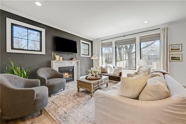 $1,250,000 | 5203 West 71st Terrace, Prairie Village, KS 66208