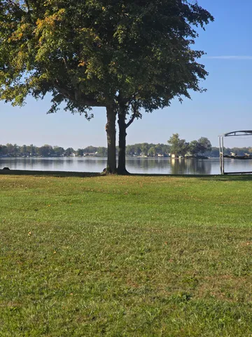 a view of a lake with houses