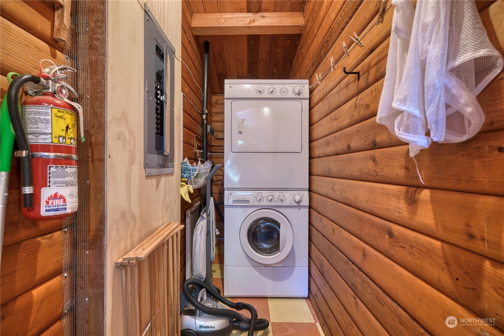 276 Elizabeth Drive Point Roberts, WA 98281 - Photo 24 of 33 Gallery Image 24