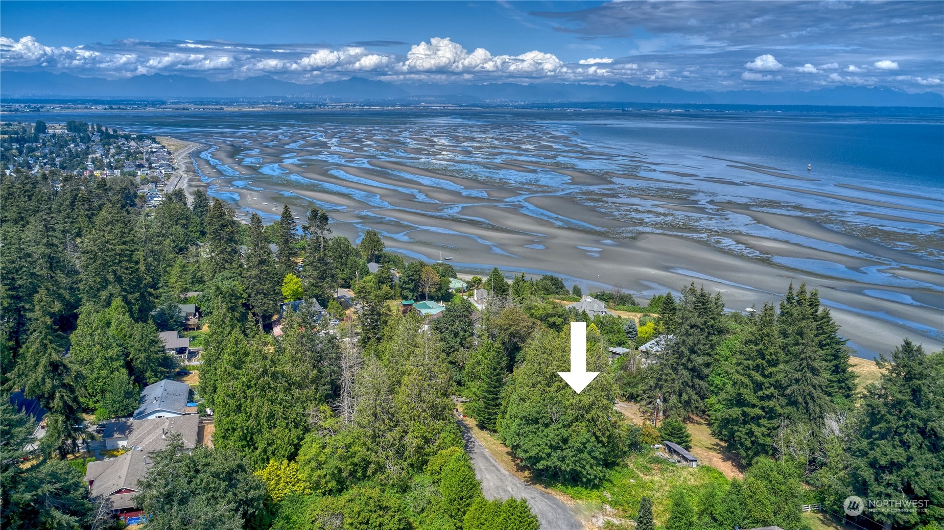 276 Elizabeth Drive Point Roberts, WA 98281 - Photo 5 of 33 Gallery Image 5