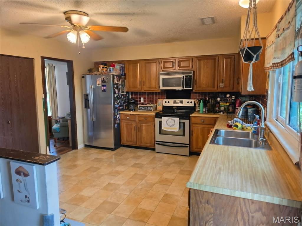 850 Fort Henry Road Belleville, IL 62221 - Photo 2 of 17