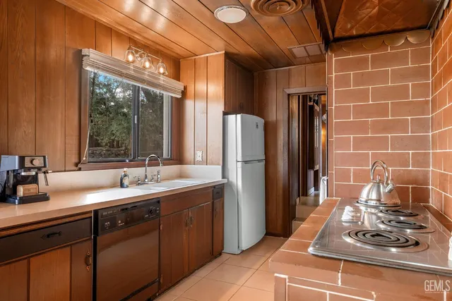 $299,000 | Undisclosed Address, Taft, CA 93268