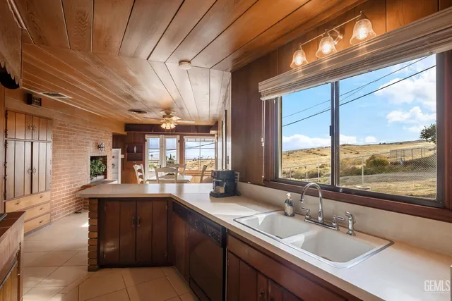 $299,000 | Undisclosed Address, Taft, CA 93268