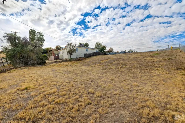 $299,000 | Undisclosed Address, Taft, CA 93268