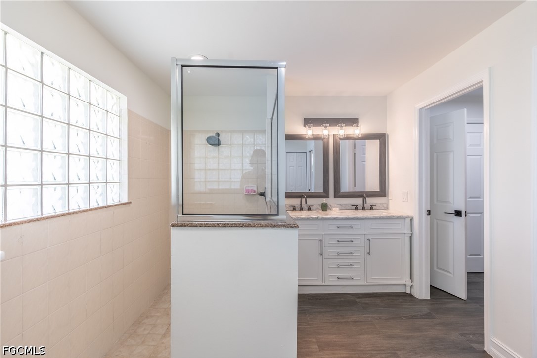 3054 44th Street Southwest Naples, FL 34116 - Photo 14 of 45
