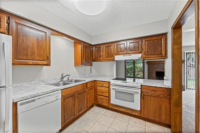 $255,000 | 10812 West 116th Street, Overland Park, KS 66210