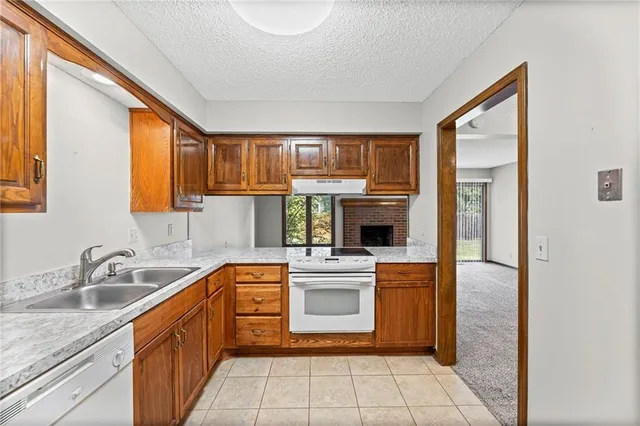 $255,000 | 10812 West 116th Street, Overland Park, KS 66210