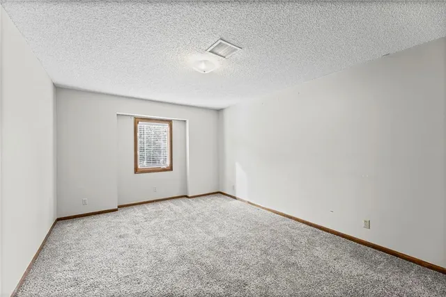 $255,000 | 10812 West 116th Street, Overland Park, KS 66210