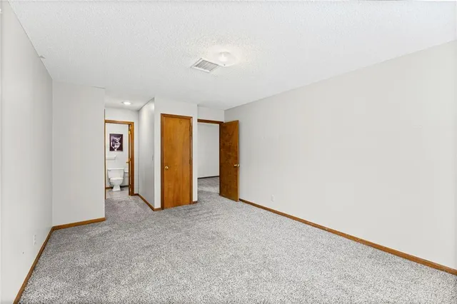 $255,000 | 10812 West 116th Street, Overland Park, KS 66210